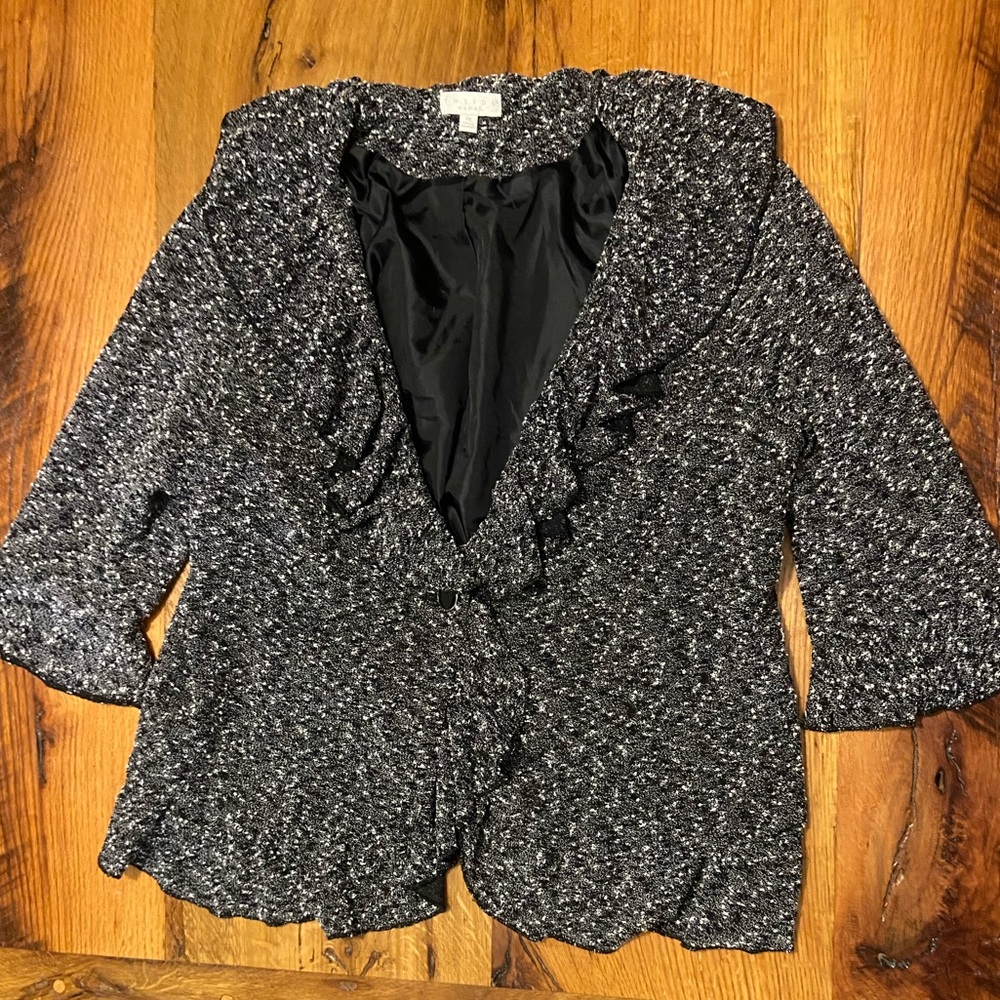 Tweeds Woman Lightweight Lined Black and White Jacket, Fun to Style, Size 1X
